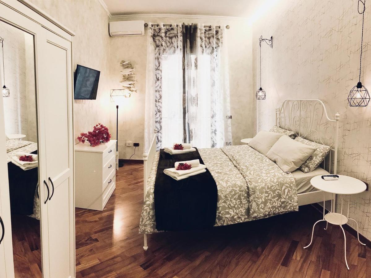 Salerno Historic Center Lovely Flat Экстерьер фото